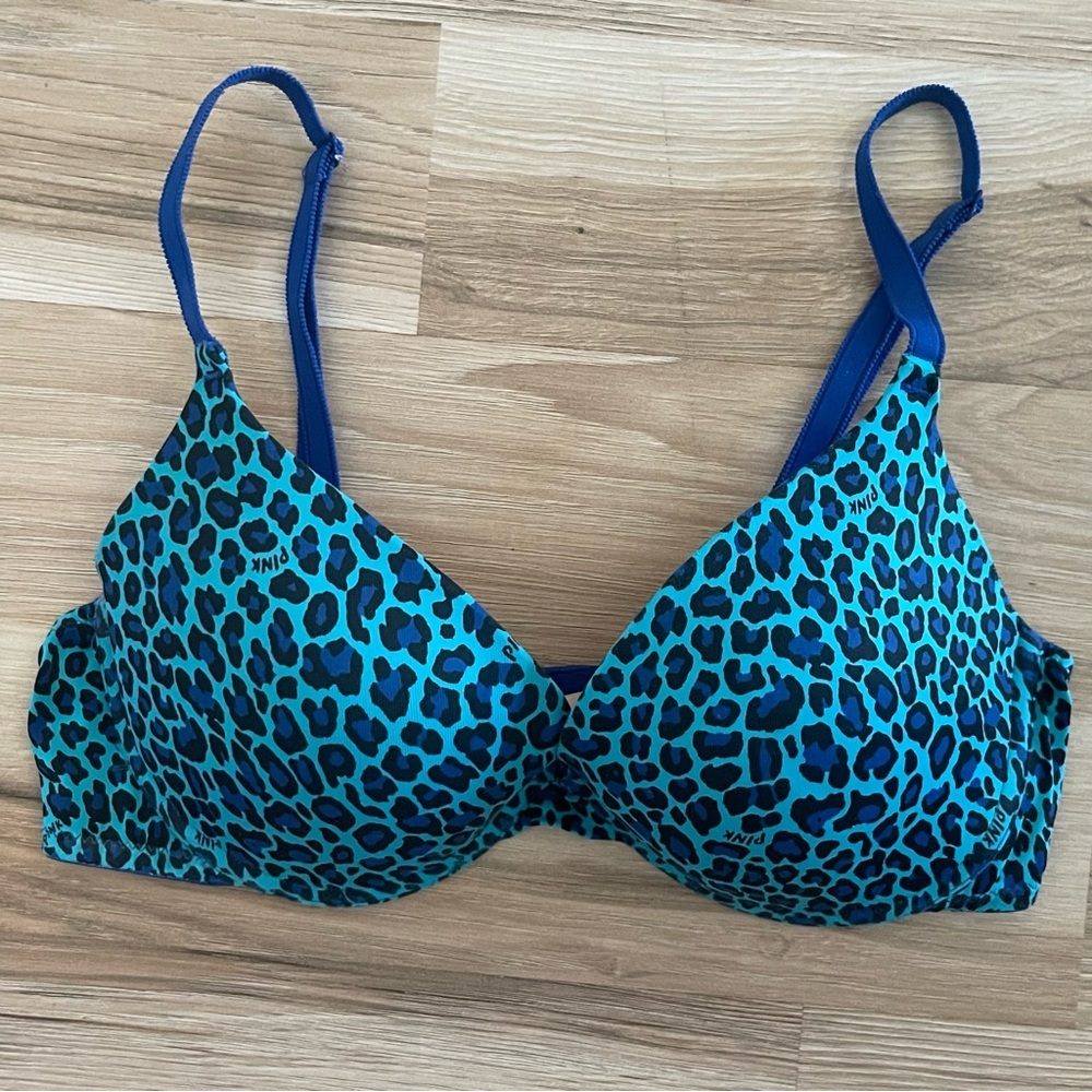PINK Victoria's Secret Blue Bra